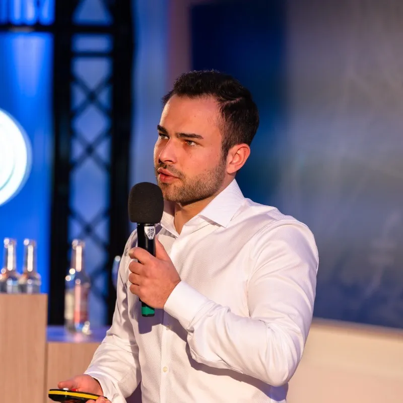 Moritz, Bezahlte Werbung bei Stolz Marketing